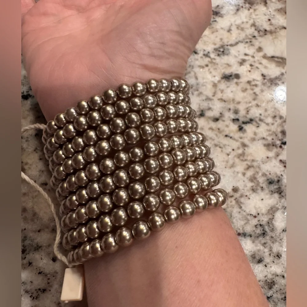 Lustrous Multi-Strand Pearl Bracelet - Picture 2 of 2